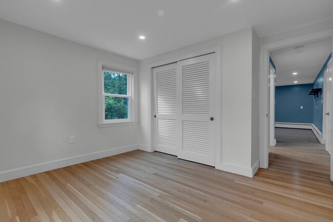 Building Photo - 104 Mishawum Rd