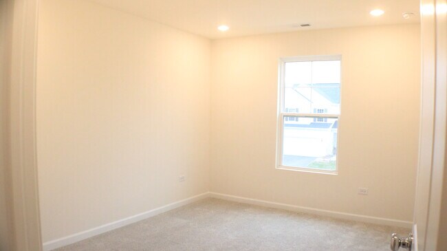 Building Photo - 2767 Lawlor Ln