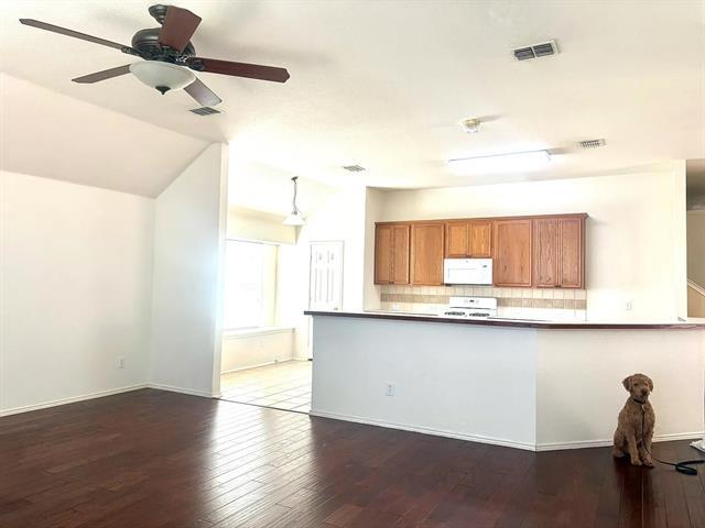 Building Photo - 100 Morel Dr