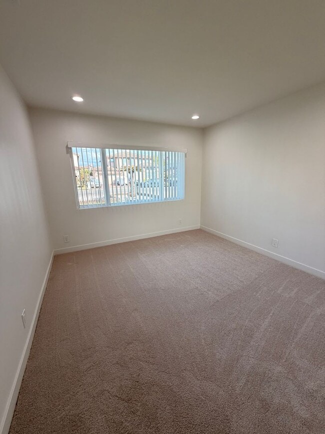 Building Photo - Beautiful 4 Bedroom Cypress House For Rent...
