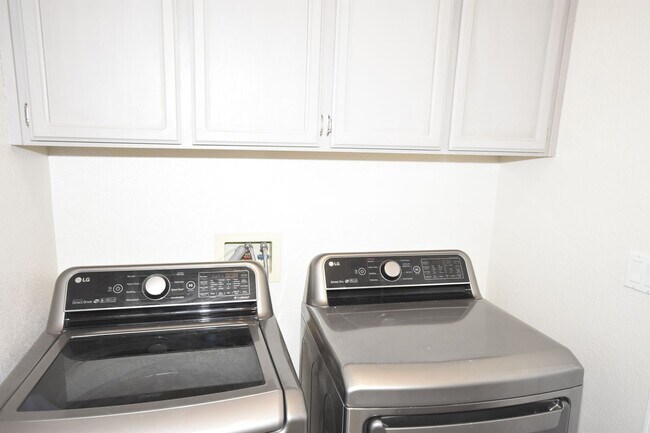 Building Photo - 428 Rockport Cir