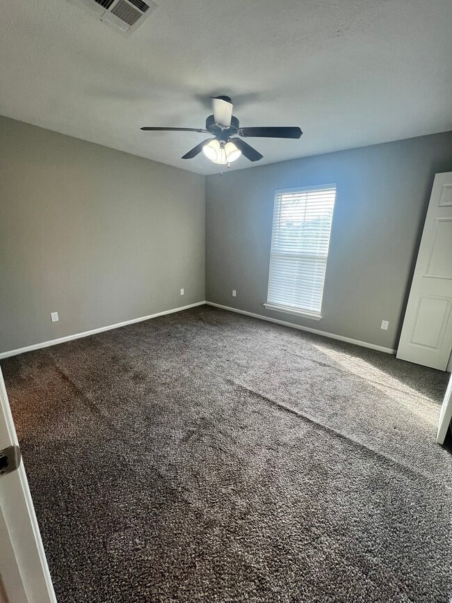 Building Photo - 951 Tallow Rd