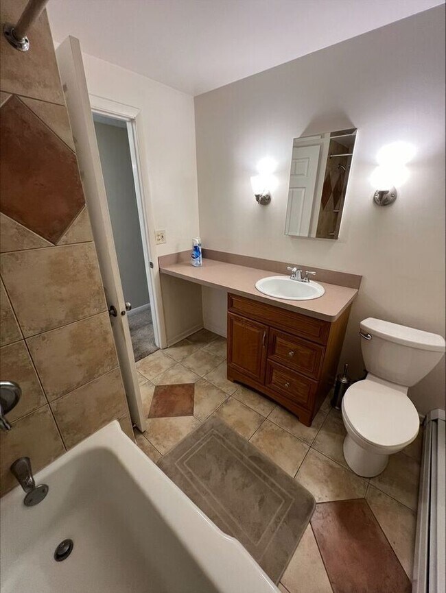 Building Photo - 5612 6th Ave