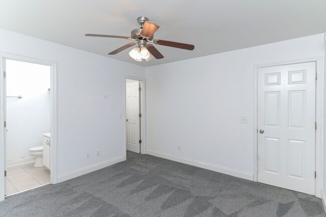 Building Photo - 302 Hampton Forest Drive