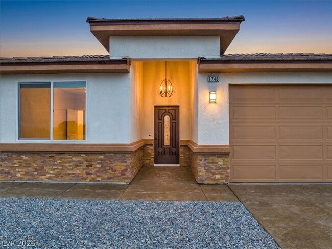 Building Photo - 1740 Jerome Ln