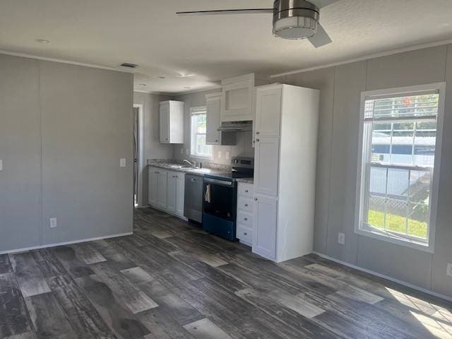 Building Photo - 1800 E Graves Ave