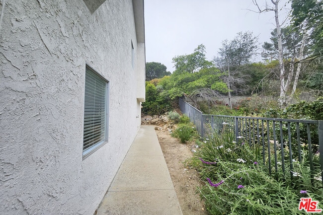 Building Photo - 2251 Maurice Ave