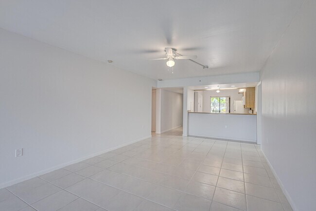 Building Photo - 901 Seafarer Cir