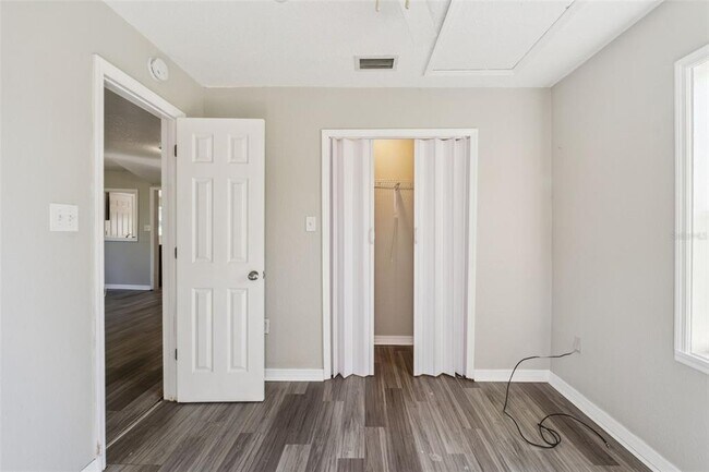 Building Photo - 40542 W 3rd Ave