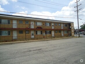 Building Photo - 5720 W 95th St