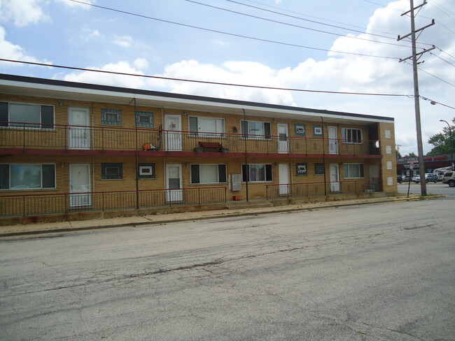 Primary Photo - 5720 W 95th St
