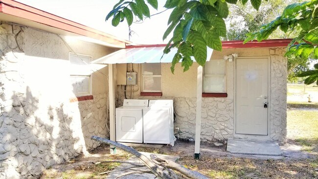 Building Photo - 2176 Highland Ave