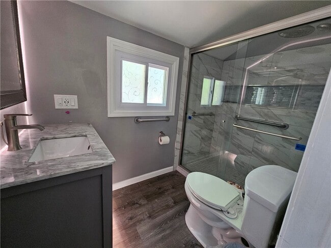 Building Photo - 50 Greenview Dr