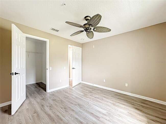 Building Photo - 3960 Southpointe Dr