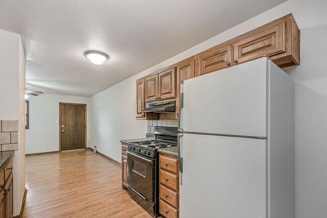 Building Photo - 609 16th St