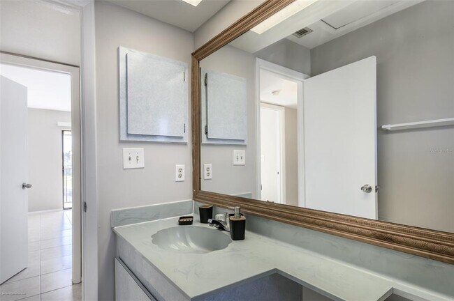 Building Photo - 1204 Spanish Cay Ln