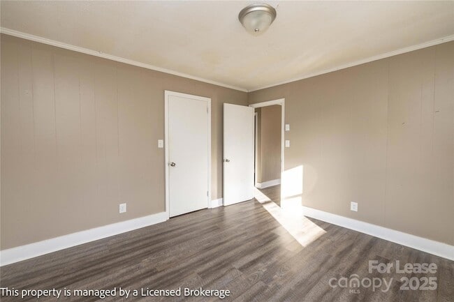 Building Photo - 117 Brentwood Dr