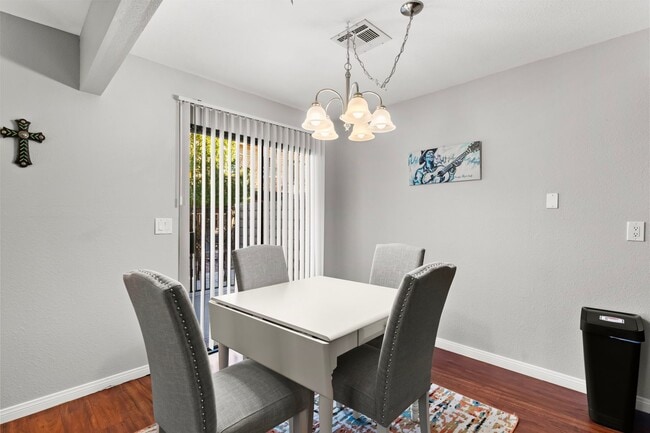 Building Photo - Single Story 3 Bedroom Home with 2 Patios and Community Amenities In Henderson