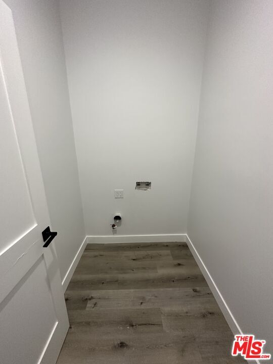 Building Photo - 6829 Bellaire Ave