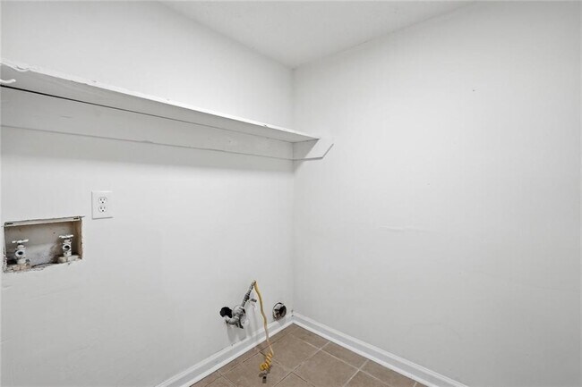Building Photo - 106 Sterling Ct