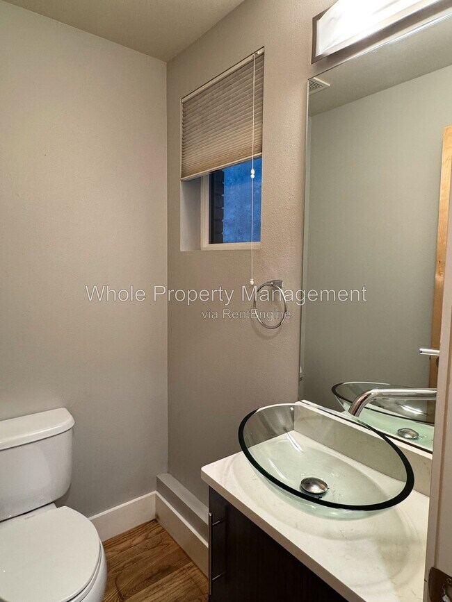 Building Photo - 3032 Zuni St