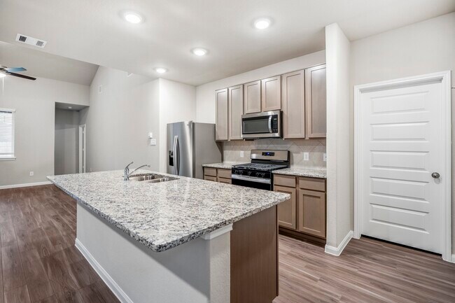 Building Photo - 2421 Shellcracker Dr