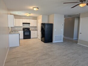 Building Photo - 1620 E Silver Reef Dr
