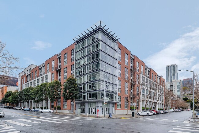 Building Photo - 200 Brannan St