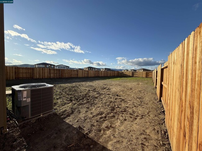 Building Photo - 626 Shefford Dr