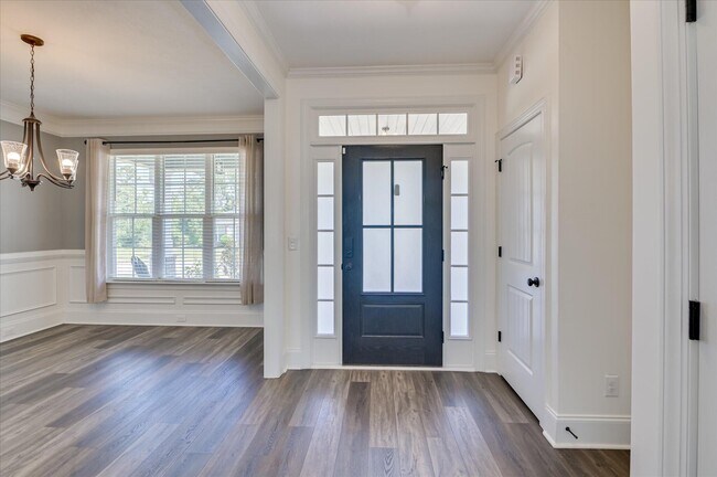 Building Photo - 720 Bancroft Dr