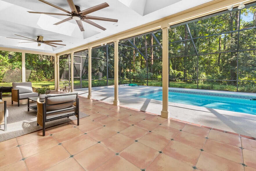 Building Photo - 11011 NW 12th Pl