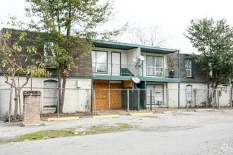 Building Photo - Tierwester (6215)