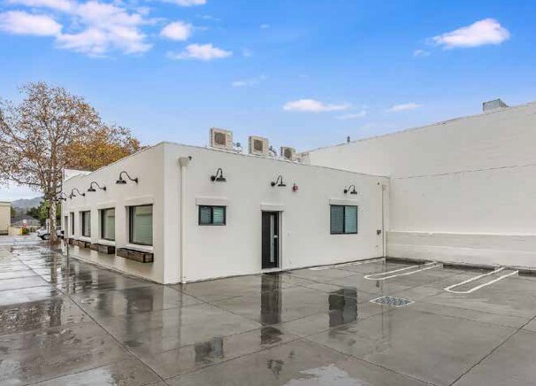 Building Photo - 465 N Santa Cruz Ave