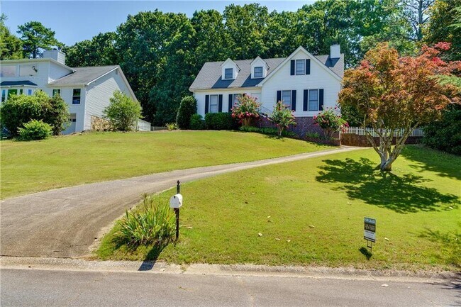 Building Photo - 2890 Carrollton Ct