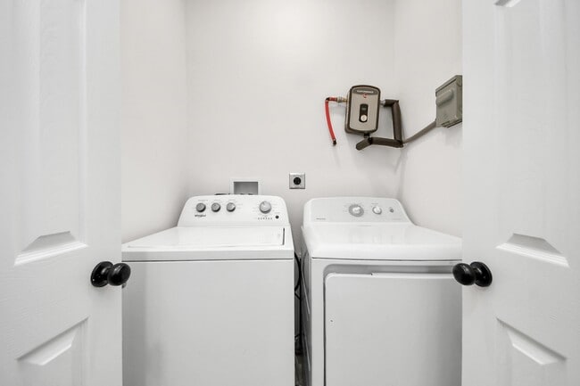 Building Photo - 7305 Sherman St