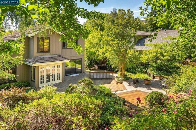 Building Photo - 3057 Deer Meadow Dr