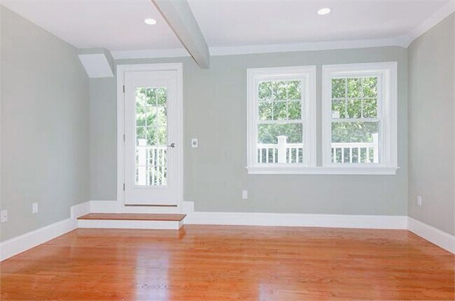 Building Photo - 62 Country Club Ln