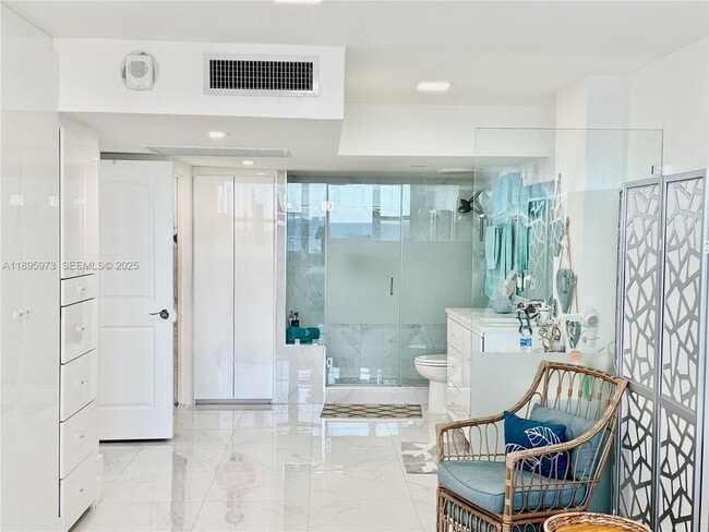 Building Photo - 3180 S Ocean Dr