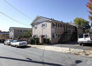 Building Photo - Bradley Flats