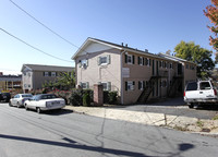 Building Photo - Bradley Flats