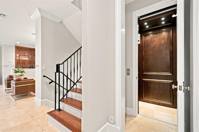 Building Photo - 7541 SW 56th Ct