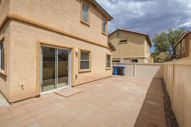 Building Photo - 3 bedroom single family home in Henderson!