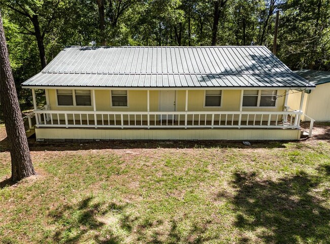 Building Photo - 20571 Lodge Rd