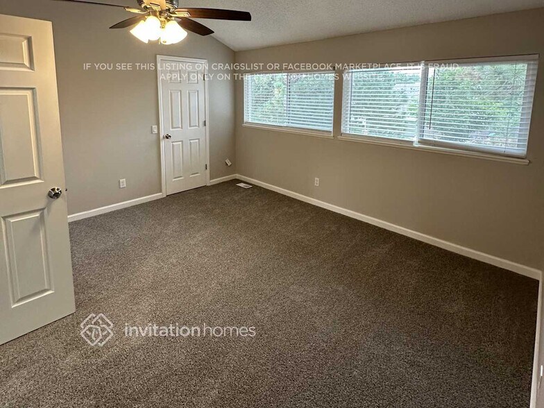 Building Photo - 18953 E Kent Cir