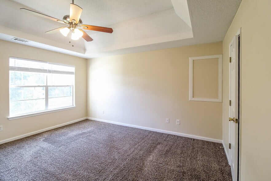 Building Photo - 824 Brisley Cir