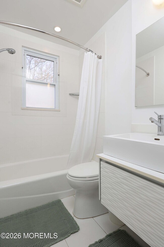 Building Photo - 29 Degraw Ave