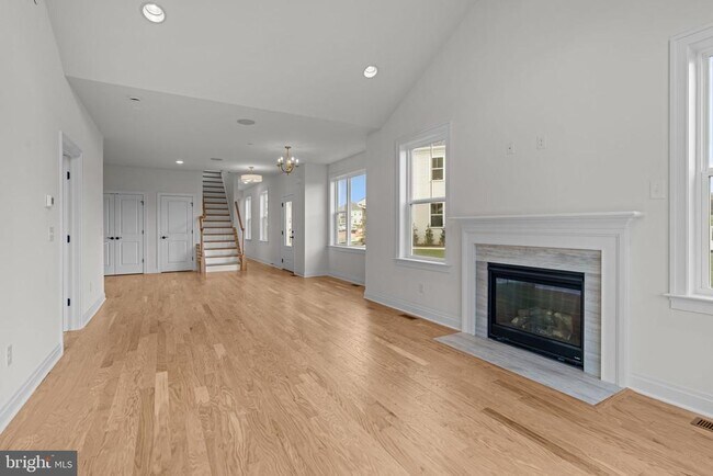 Building Photo - 46 Parry Wy