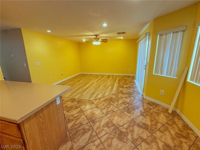 Building Photo - 3518 Fishers Landing Ave