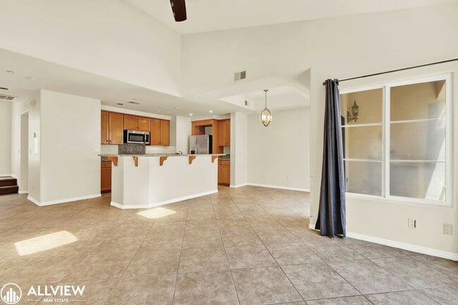 Building Photo - Rare 3-Story Hillcrest Townhome | 3BR/3BA ...