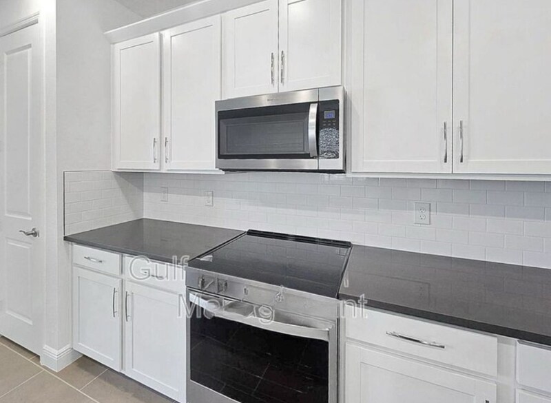 Building Photo - 9250 Gulf Hvn Dr